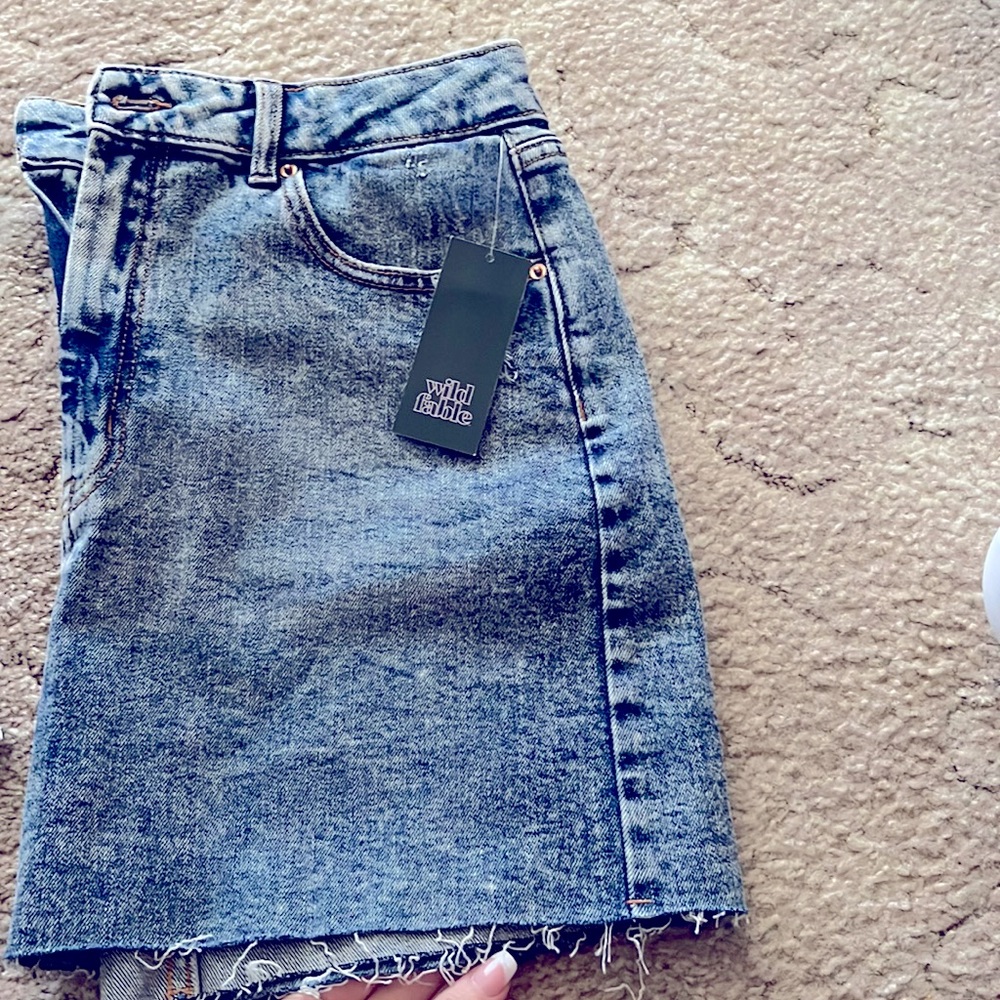 Wild Fable (Target) brand skirt. New with tags. Never worn. Smoke free home.